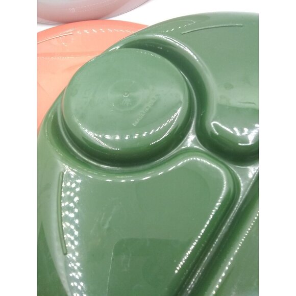Vtg.Set USA 4 Avocado Lime Orange Gray Plastic Sectional Picnic Plates 9.5" READ - Picture 8 of 12
